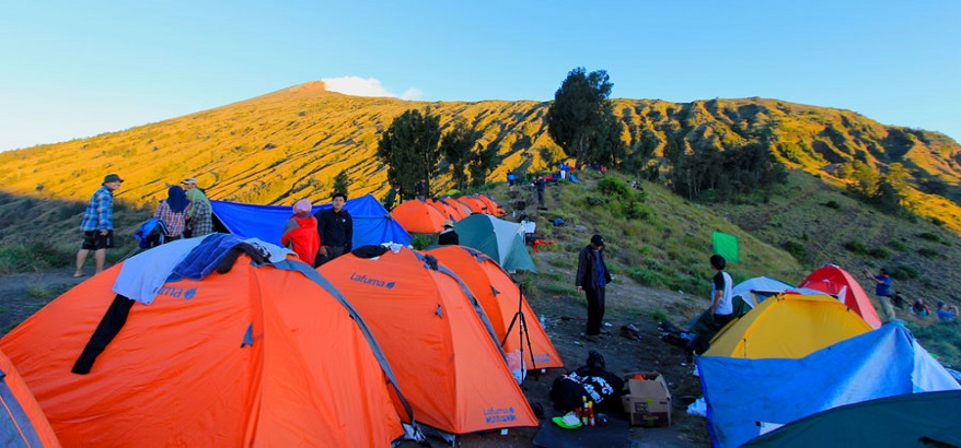 Gunung Rinjani: Permata Alam di Atap Lombok