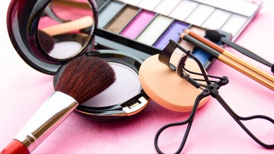 Strategi Efektif dalam Branding Produk Kosmetik untuk Meningkatkan Penjualan